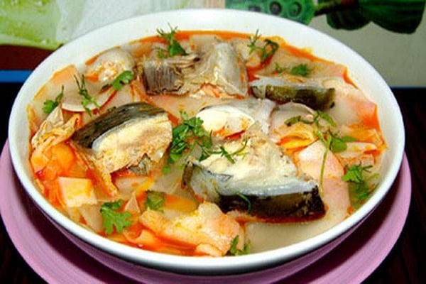 Cách nấu canh cá hồi ngon 