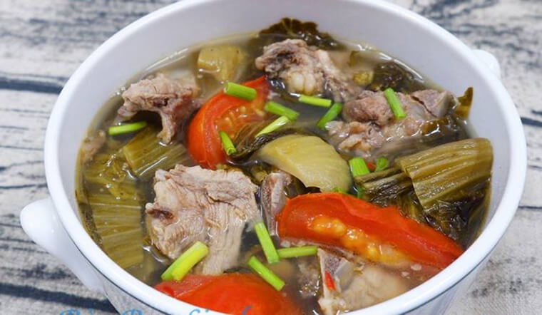 Cách nấu canh dưa chua sườn non