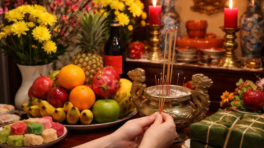 Cuối năm nhiều người hay thắp hương nhưng hãy chú ý thời điểm
