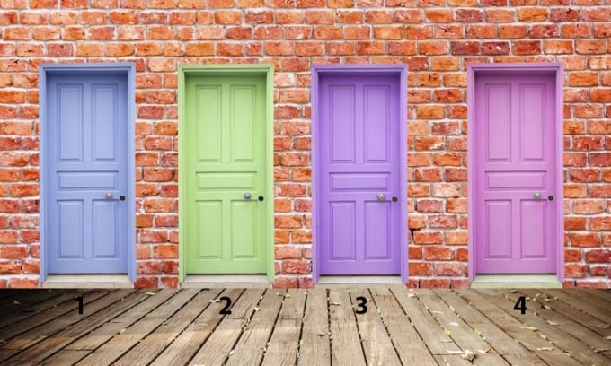Hãy chọn 1 cánh cửa nhé!