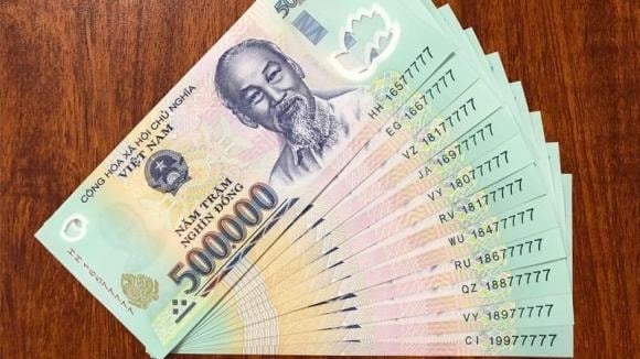 Theo quy định tại điểm đ khoản 1 Điều 2 Nghị quyết 83/2025/NQ-HĐND, nhóm đối tượng được nhận mức hỗ trợ 1,5 triệu đồng tiền mặt là thanh niên xung phong đã hoàn thành nhiệm vụ trong kháng chiến và hiện đang hưởng trợ cấp hằng tháng. 