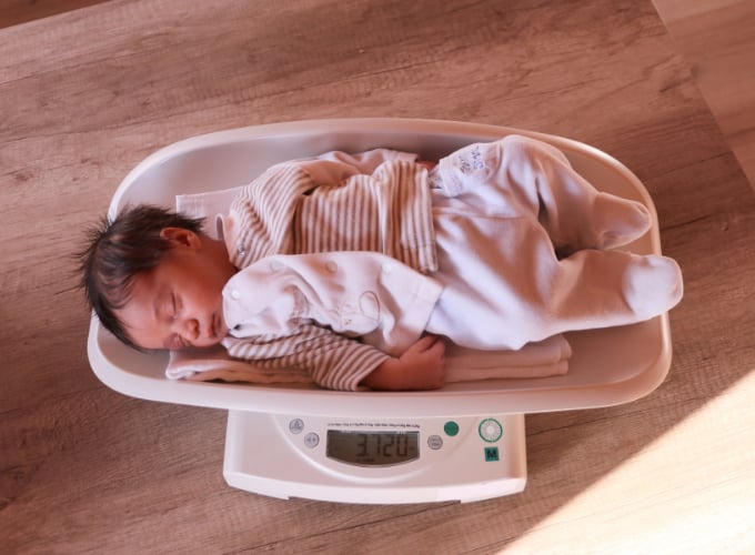 Sinh con càng gần số cân này mẹ càng mừng: Con càng lớn IQ càng cao