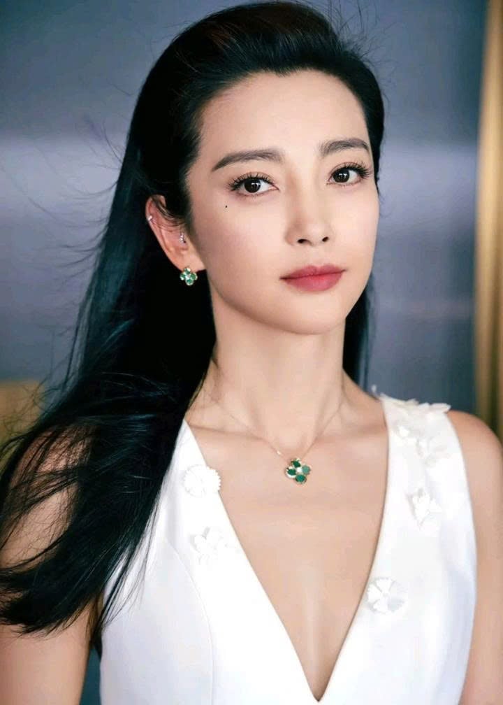 z7524742544542_24ddb10d990541def5a8ea475031491d