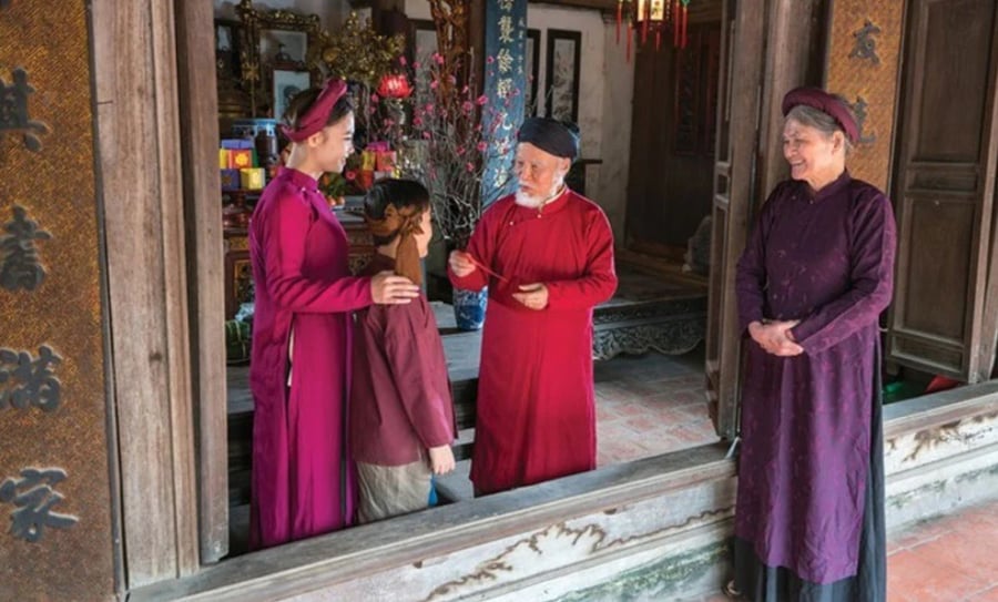 Theo quan niệm truyền thống, khi chọn người xông đất, nhiều gia đình thường tham khảo sự hài hòa giữa thiên can, địa chi và ngũ hành để tạo tâm thế yên tâm, hướng tới một năm mới thuận lợi, êm ấm.