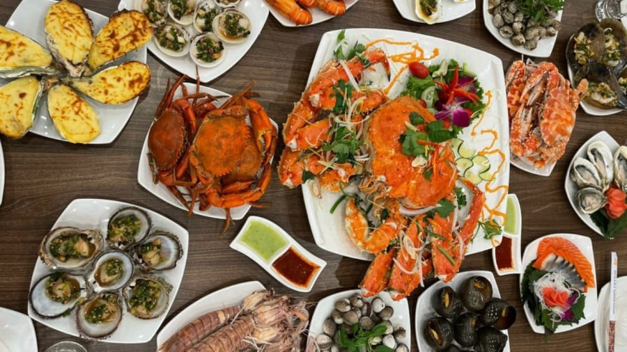 Các loại thủy, hải sản đã được nấu chín cũng không nên để quá lâu, kể cả khi được bảo quản trong tủ lạnh.