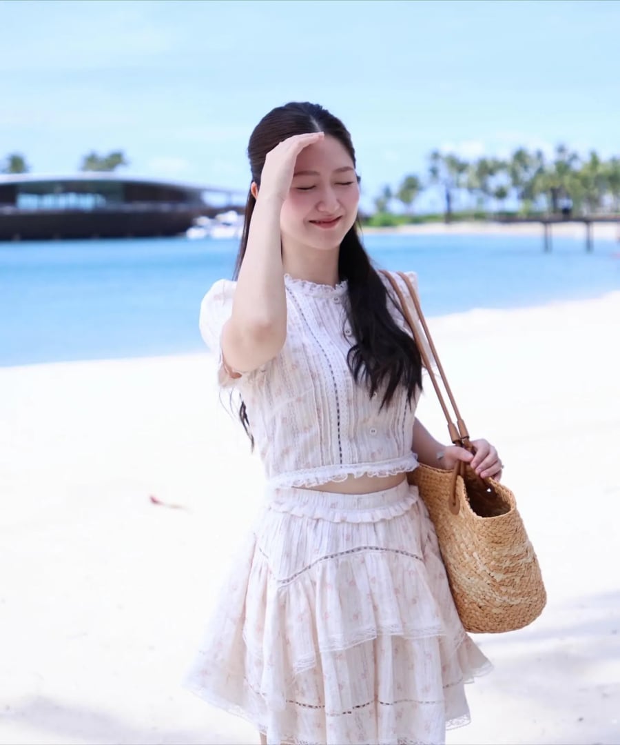 hững gam màu trung tính mang đến vẻ thanh lịch, còn các tông màu ngọt ngào như hồng nhạt hoặc kem rất phù hợp với không khí Valentine.