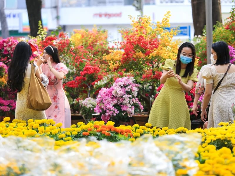 Mặc đồ tươi sáng, hợp mệnh    