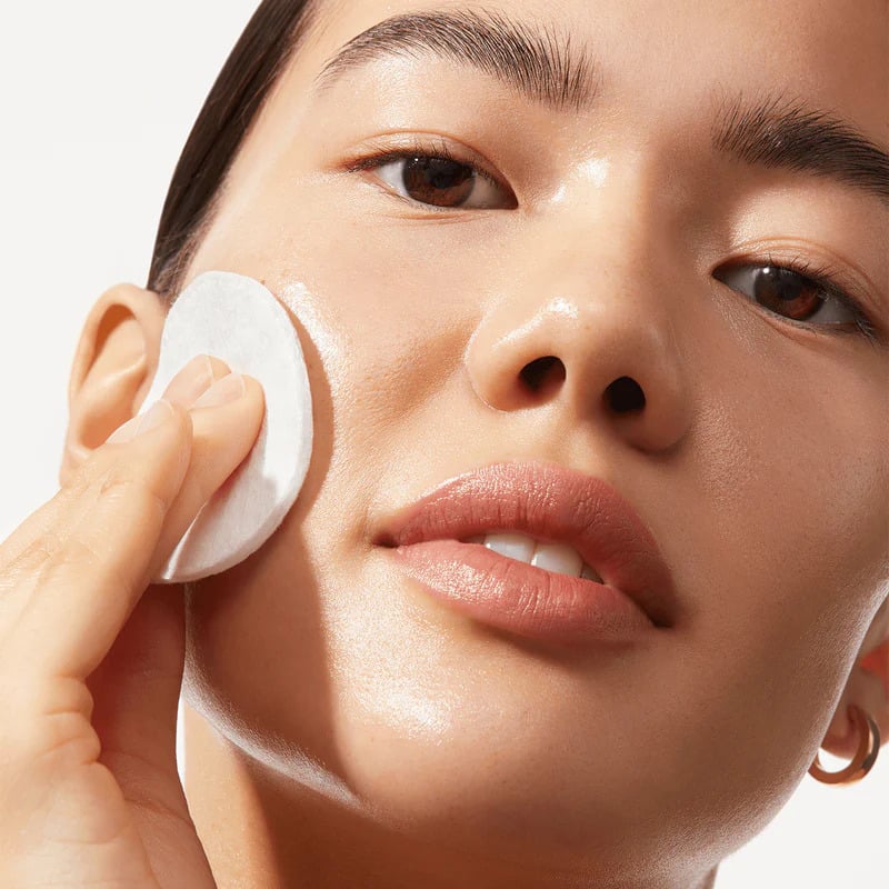  Tần suất an toàn thường là 2–3 lần mỗi tuần, tùy vào loại da và nồng độ hoạt chất sử dụng.