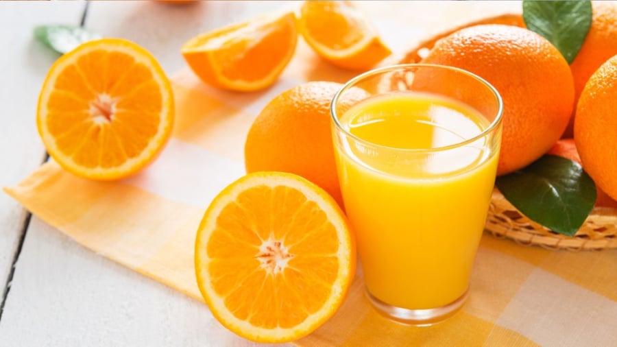 Nước ép của các loại trái cây có múi chứa nhiều vitamin và khoáng chất, chất chống oxy hóa có tác dụng bảo vệ cơ thể, hỗ trợ cải thiện tình trạng thiếu máu não.