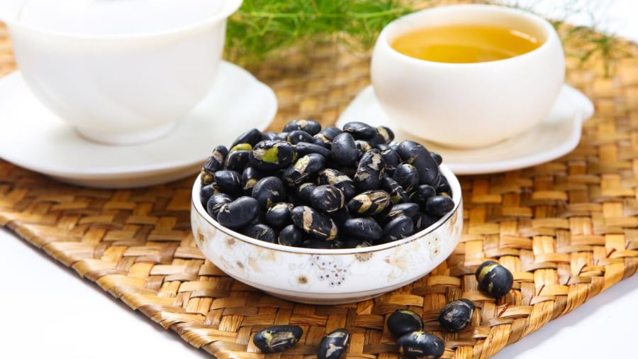 Có thể ăn đậu đen và đậu phụ vào buổi sáng trong chế độ ăn giảm cân.