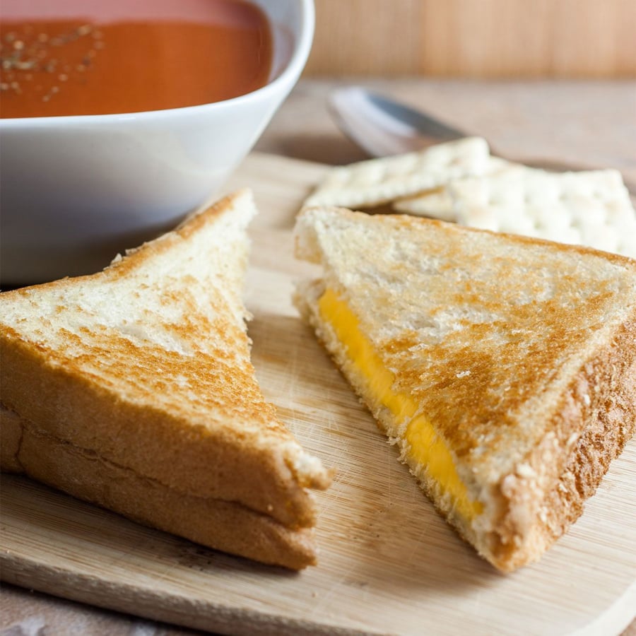 Những chất béo này làm tăng phản ứng viêm trong cơ thể và khiến cấu trúc collagen trở nên dễ tổn thương hơn.