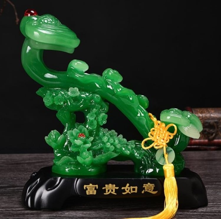 Ngọc như ý là tác phẩm nghệ thuật quý giá, loại ngọc chế tác có năng lượng tốt, hấp thu tinh hoa trời đất, có lợi cho sức khỏe. (Ảnh minh họa)