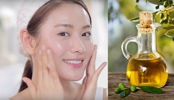 Dầu ôliu có kết cấu đặc và khả năng thẩm thấu chậm, dễ tạo lớp màng dày trên bề mặt da nếu sử dụng với lượng lớn hoặc quá thường xuyên. 