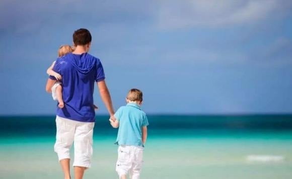 “Nghèo” ở đây không phải thiếu tiền, mà là thiếu tầm nhìn. 