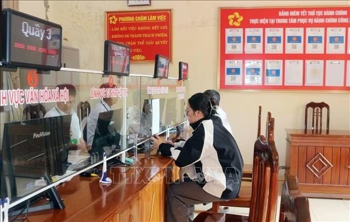 Thủ tướng Chính phủ đã ban hành Công văn 38/TTg-QHĐP nhằm triển khai Nghị quyết tại Kỳ họp thứ 10, Quốc hội khóa XV. Theo đó, điều chỉnh mức lương cơ sở, lương hưu cùng các chế độ phụ cấp, trợ cấp được xác định là nhiệm vụ trọng tâm trong thời gian tới.    