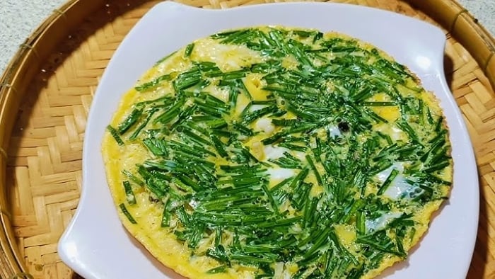 Trứng chiên lá hẹ