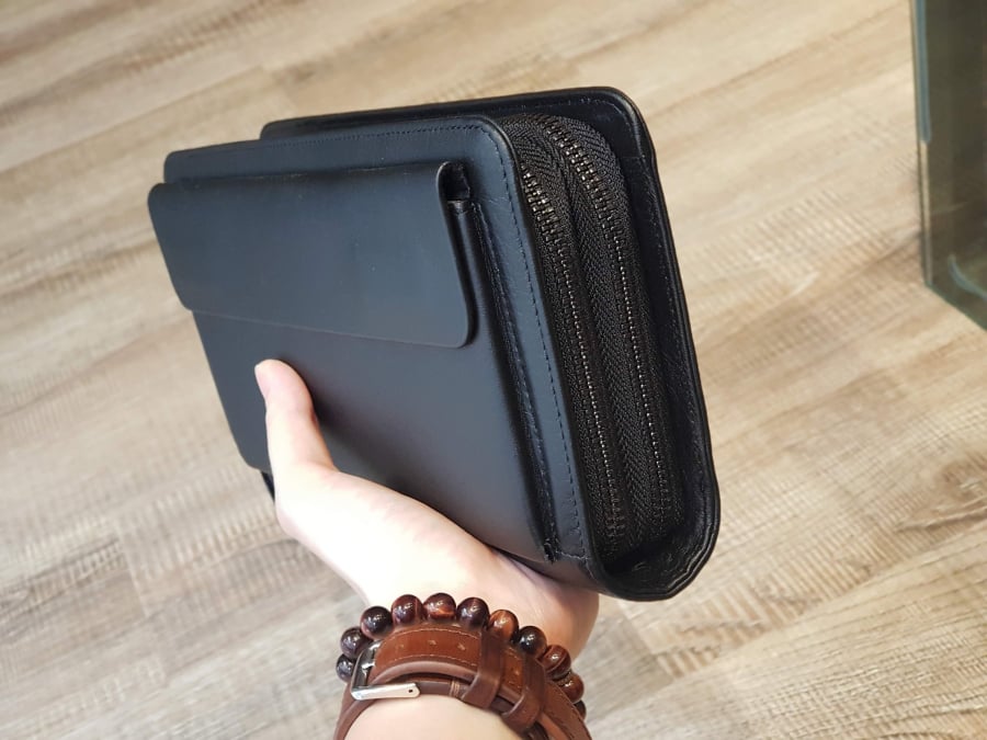 Theo phong thủy, màu đen đại diện cho sự ổn định, hội tụ, mở ra cơ hội làm giàu. (Ảnh minh họa)