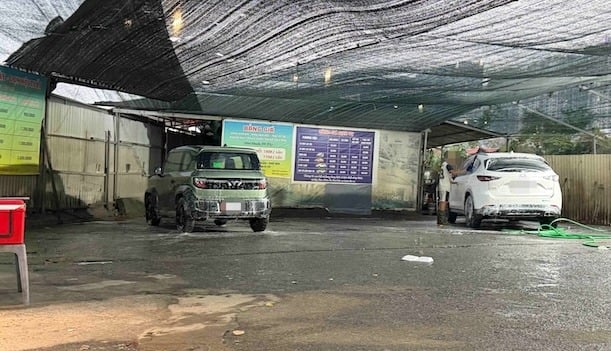 Khảo sát thực tế cho thấy nhiều dịch vụ như ăn uống, rửa xe, gội đầu, mát xa… đều tăng giá sau Tết tại nhiều cửa hàng.    