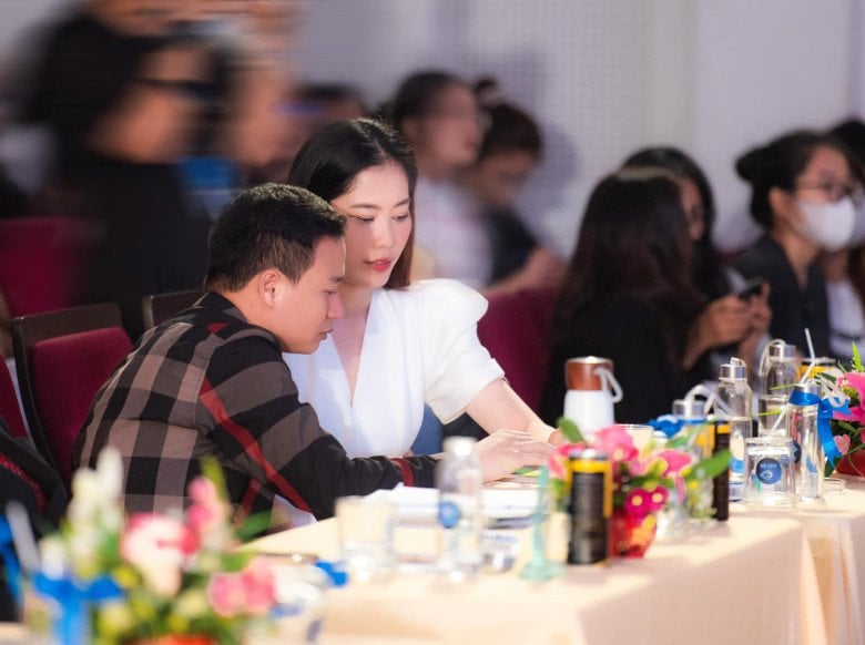 Nam Em xác nhận đường ai nấy đi với bạn trai Hữu Cường. 