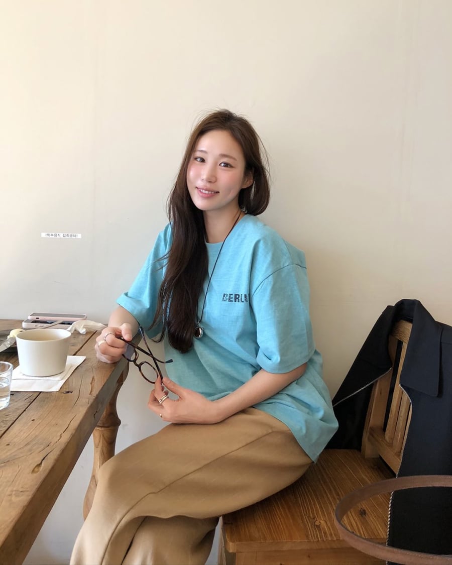 Nhờ sự dịu mắt của bảng màu này, trang phục pastel dễ tạo nên vẻ ngoài mềm mại và nữ tính.