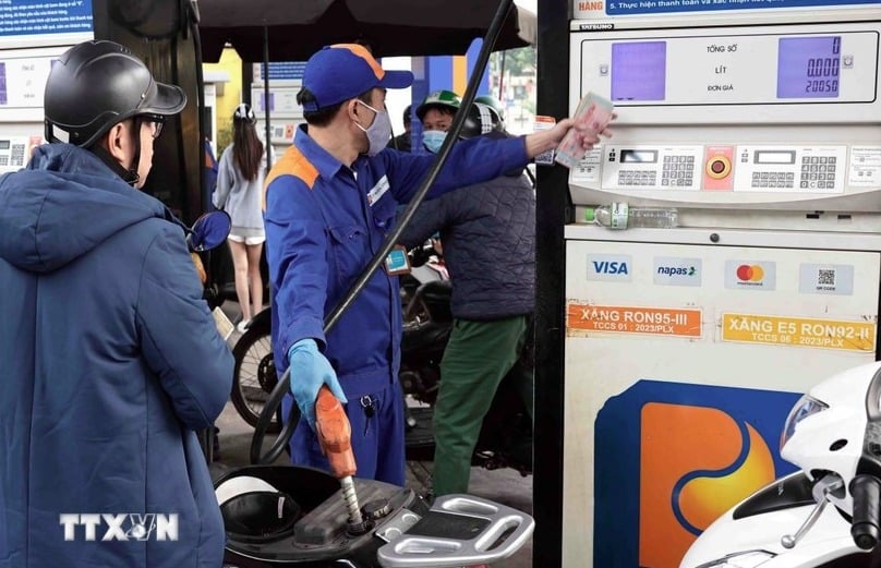 Theo Reuters, giá dầu thế giới tăng mạnh trong phiên giao dịch ngày 11/3.