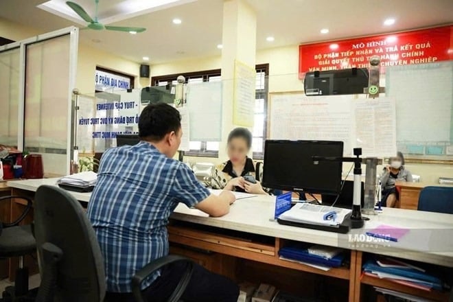 Theo đó, trong tháng 3/2026, Chính phủ yêu cầu nghiên cứu phương án điều chỉnh lương cơ sở, lương hưu và một số khoản phụ cấp, trợ cấp như trợ cấp bảo hiểm xã hội, trợ cấp hằng tháng, trợ cấp ưu đãi người có công, trợ cấp xã hội và trợ cấp hưu trí xã hội theo Kết luận 206-KL/TW năm 2025.    