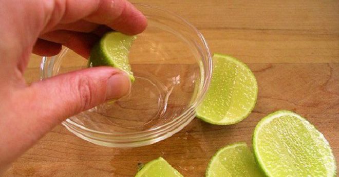 Nước chanh muối ấm là thức uống đơn giản nhưng mang lại nhiều lợi ích cho sức khỏe nếu sử dụng đúng cách