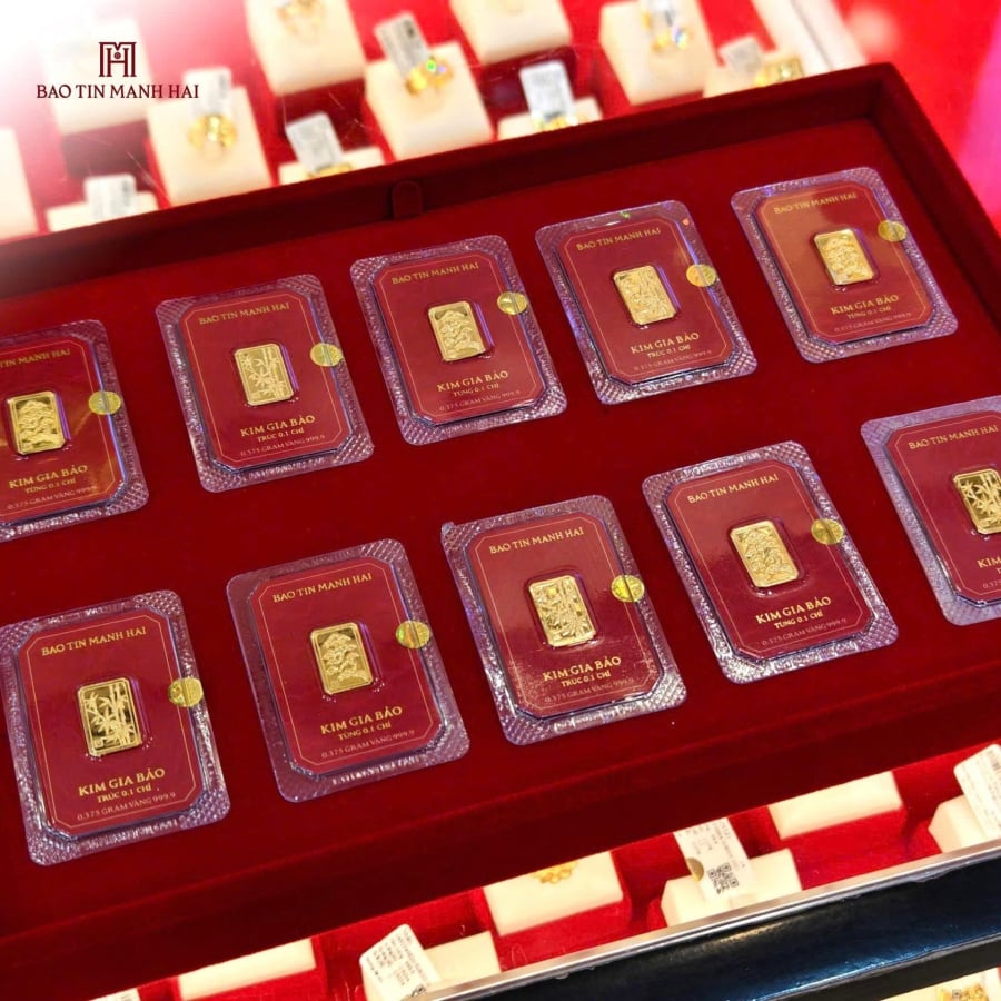 Trên thị trường quốc tế, khảo sát sáng 16/3 (giờ Việt Nam) cho thấy giá vàng giao ngay đang ở mức 4.981,34 USD/ounce, giảm 75,02 USD/ounce, tương đương mức giảm 1,48% trong vòng 24 giờ qua. 