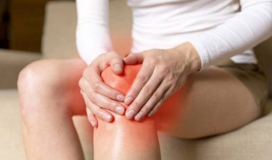 Tại sao nhiều phụ nữ trung niên dễ bị đau đầu gối?. (Ảnh minh họa)