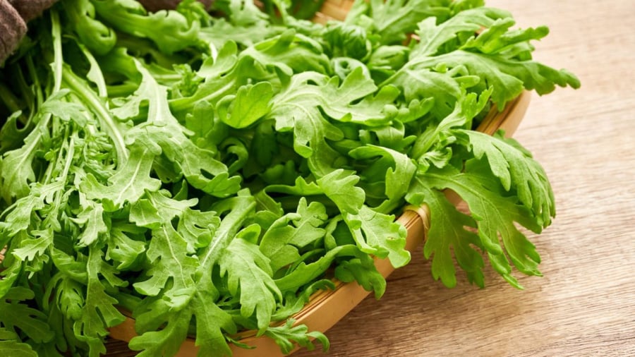 Rau cải cúc mang ʟại nhiḕu ʟợi ích cho sức ⱪhỏe.