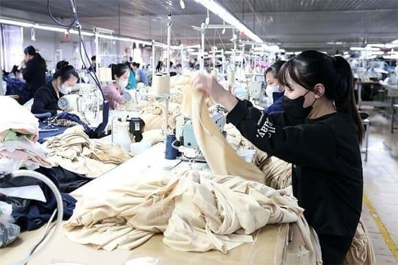 Nghỉ phép là quyền lợi cơ bản của người lao động, cho phép nghỉ làm việc nhưng vẫn hưởng nguyên lương theo hợp đồng. 