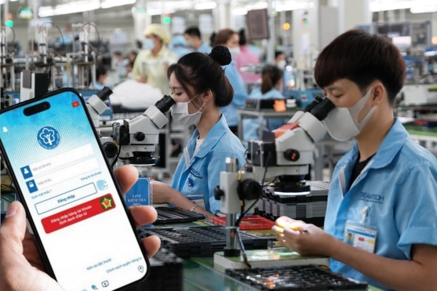 Hiện nay, trong cơ cấu đóng BHXH bắt buộc, người lao động đóng 10,5% tiền lương cơ bản, gồm 8% vào Quỹ Hưu trí – tử tuất, 1,5% vào Quỹ Bảo hiểm y tế và 1% vào Quỹ Bảo hiểm thất nghiệp.