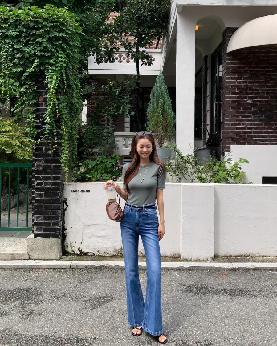 Những tông màu này mang lại cảm giác thanh lịch, dễ phối và không bị lỗi mốt theo thời gian.