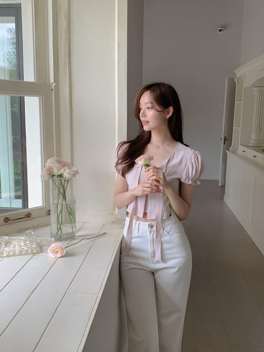  Không cần sử dụng quá nhiều tông màu cùng lúc, chỉ một điểm nhấn pastel kết hợp với các gam trung tính như trắng, be hoặc xám đã đủ tạo nên tổng thể hài hòa.