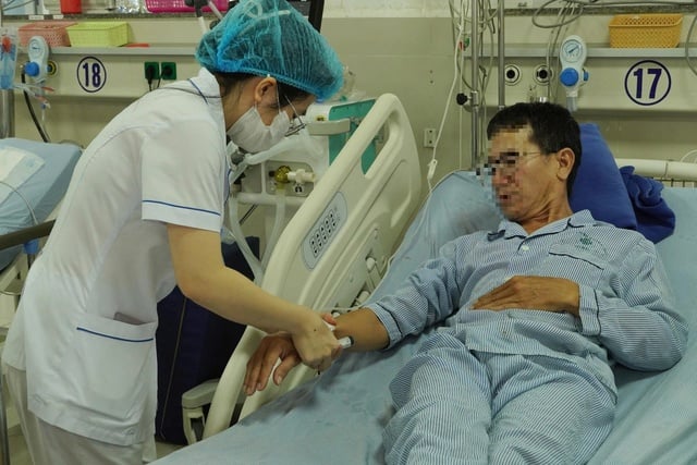 Nhận biết sớm và phản ứng nhanh theo quy tắc F.A.S.T giúp giảm thiểu di chứng, tăng cơ hội cứu sống bệnh nhân đột quỵ.    