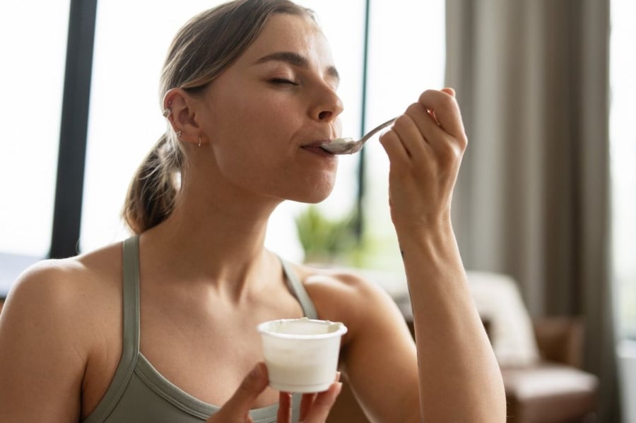 Ăn sữa chua vào buổi sáng – khởi động quá trình đốt mỡ    