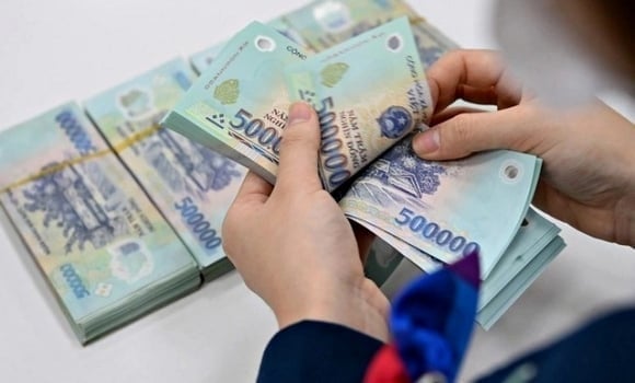 Cụ thể, tại Nghị quyết 63/2025/NQ-HĐND, mức chuẩn trợ giúp xã hội được ấn định là 650.000 đồng/tháng. Từ mức chuẩn này, các nhóm đối tượng sẽ được hưởng trợ cấp theo hệ số tương ứng. 