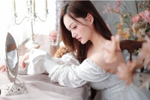 Lan Phương chia sẻ về vấn nạn bạo hành tinh thần