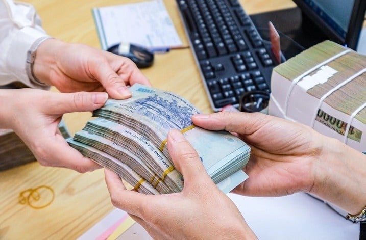 Theo phương án này, việc điều chỉnh được chia theo từng nhóm. Nhóm thứ nhất sẽ được tăng 4,5% kèm thêm 200.000 đồng/tháng trên mức hưởng của tháng 6/2026.