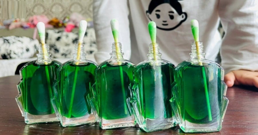 Cắm bông tăm vào lọ dầu gió: Công dụng đặc biệt, nhiều người mách nhau làm  