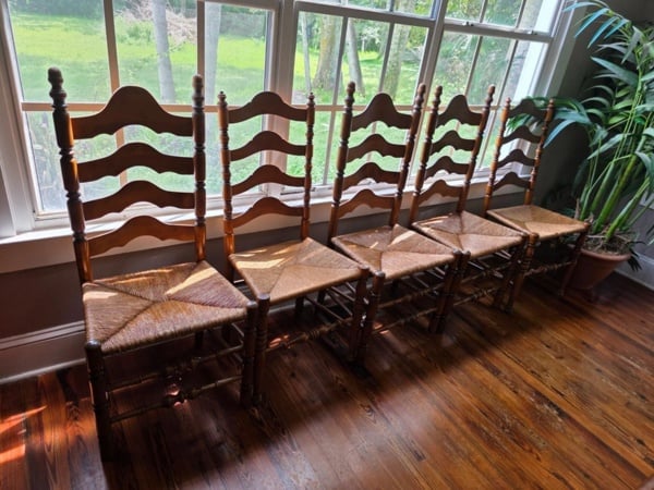 Ngôi nhà không chỉ là nơi trú ngụ mà còn là không gian năng lượng gắn liền với các thành viên. 