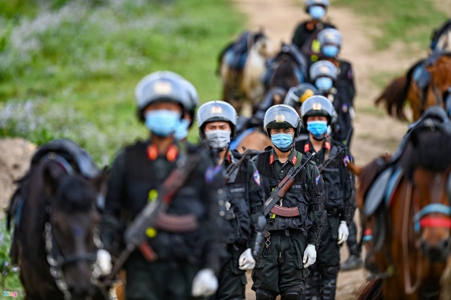 Lý giải việc lựa chọn mốc 1/7 thay vì đầu năm, Hoàng Thanh Tùng cho biết thời điểm đầu năm thường trùng với các dịp lễ, Tết, khi nhu cầu tiêu dùng tăng cao, dễ gây áp lực lên giá cả và tác động đến đời sống người dân nếu điều chỉnh lương cùng lúc.    