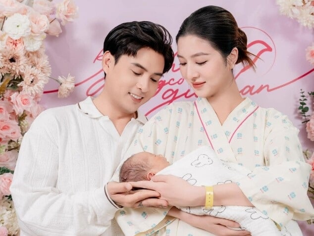 Nghi vấn vợ Hồ Quang Hiếu đang mang thai con thứ 2?  