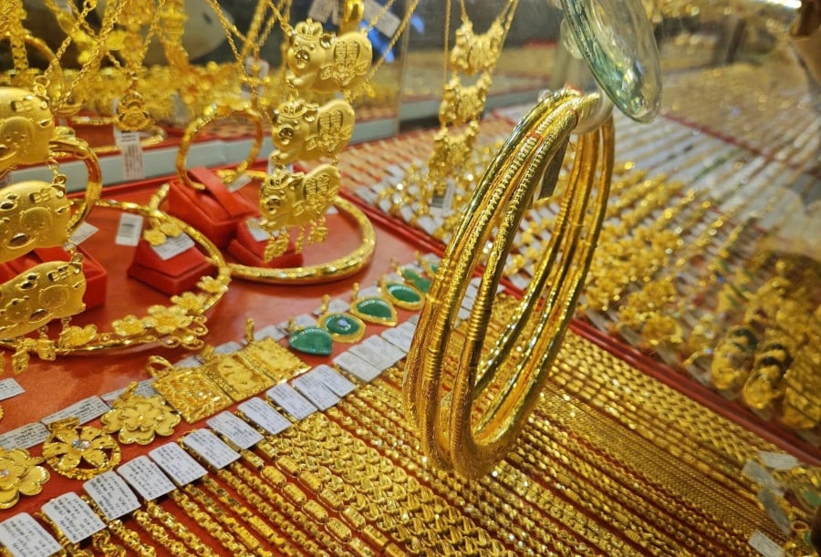 Trên thị trường quốc tế, giá vàng hiện giao dịch quanh 4.841,9 USD/ounce, tăng khoảng 100 USD/ounce trong vòng 24 giờ qua (tương đương 2,11%).