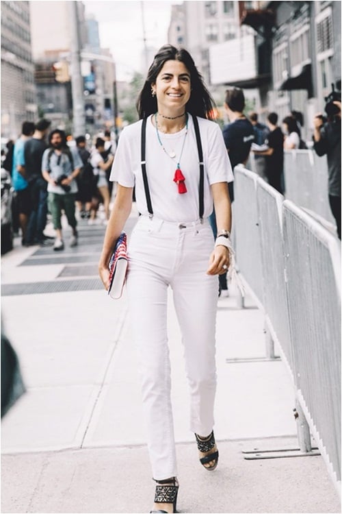 Màu trắng thường mang lại cảm giác nhẹ nhàng, nhưng khi được sử dụng xuyên suốt cả outfit, nó lại tạo nên hiệu ứng thị giác rất riêng. 