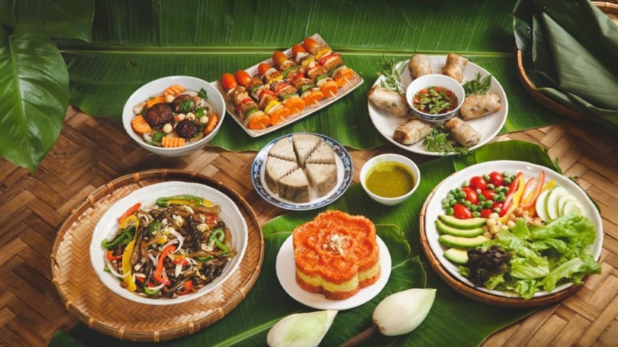 Việc tiêu thụ quá nhiều đường bổ sung, các món ăn làm từ tinh bột tinh luyện có thể gây ra tình trạng máu nhiễm mỡ.