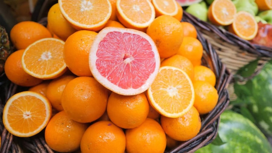 Trái cây họ cam quýt có thể giúp cơ thể có mùi thơm dễ chịu.