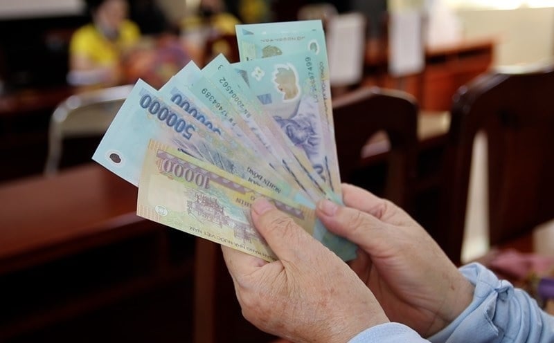 Vì vậy, việc ban hành nghị định mới để tăng lương cơ sở được đánh giá là cần thiết, nhằm cải thiện thu nhập, tạo động lực làm việc, nâng cao hiệu quả công vụ và góp phần ổn định đời sống người hưởng lương trong khu vực công.    