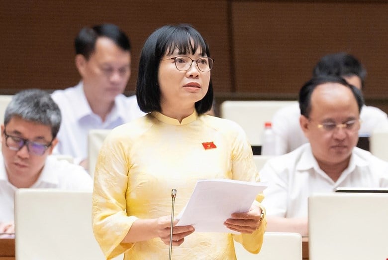 Trao đổi với báo Lao Động, bà Nguyễn Thị Việt Nga – Phó Trưởng Đoàn đại biểu Quốc hội TP Hải Phòng – cho rằng đây là một kiến nghị đáng chú ý, phản ánh đúng tâm tư của đội ngũ cán bộ, công chức, viên chức hiện nay.    