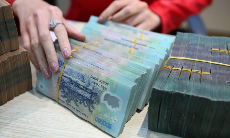 Ngược lại, nếu việc tính toán theo cơ chế đặc thù dẫn đến thu nhập thấp hơn so với quy định chung, thì sẽ áp dụng mức lương theo quy định chung để đảm bảo quyền lợi cho người lao động.    